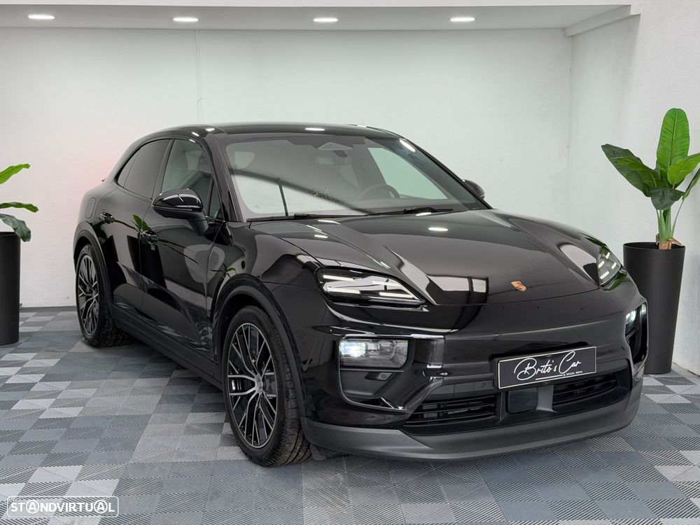 Porsche Macan Electric 4 - 1