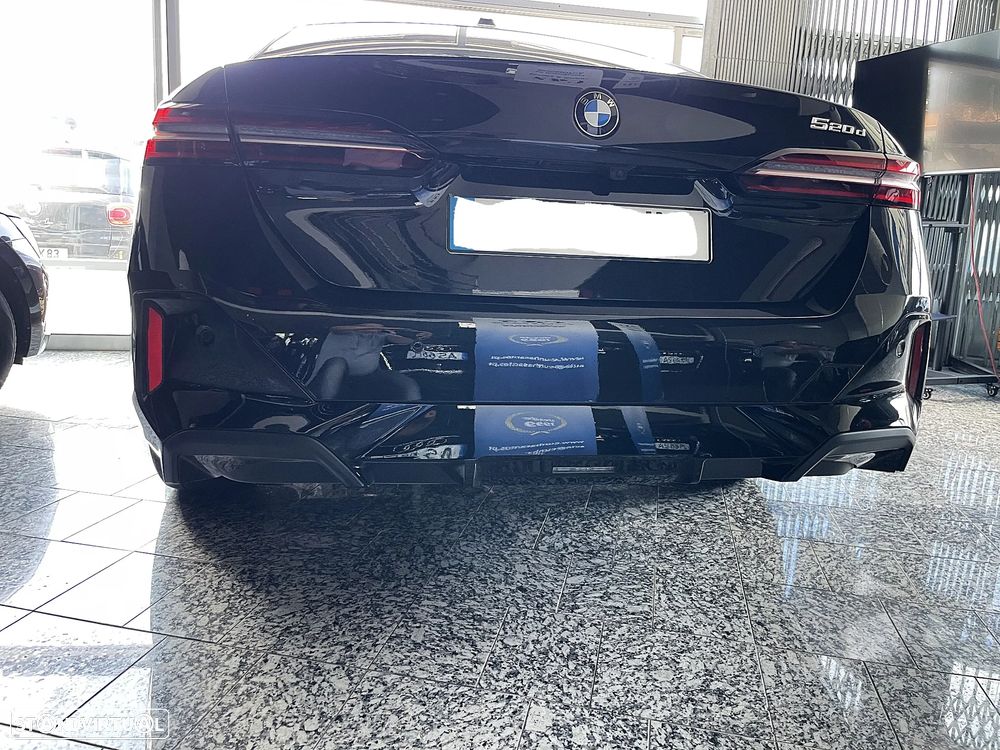 BMW 520 d Pack Desportivo M - 31