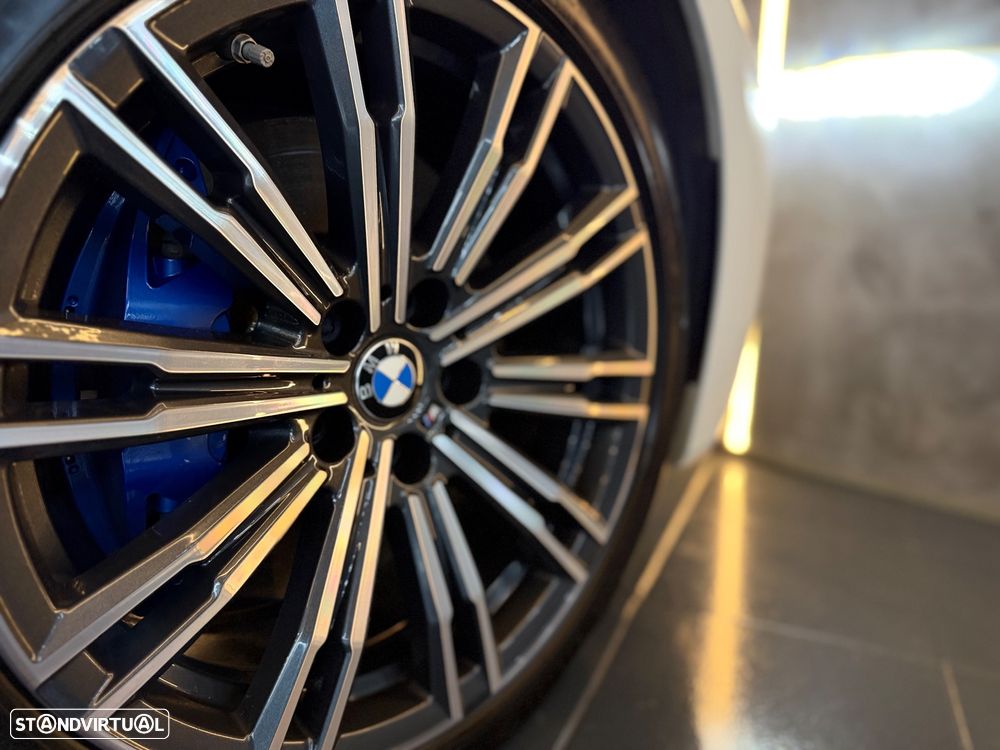 BMW 330 e Touring Aut. M Sport - 25