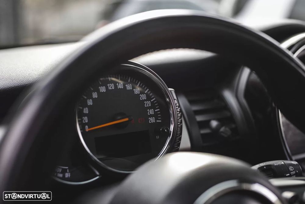 MINI 3 Portas Cooper SD Auto - 10