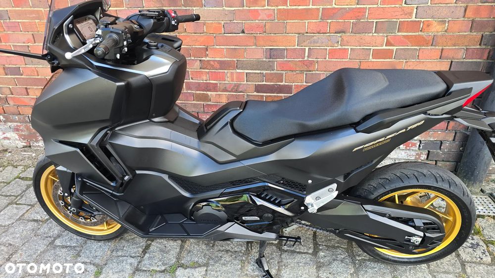 Honda NSS - 14