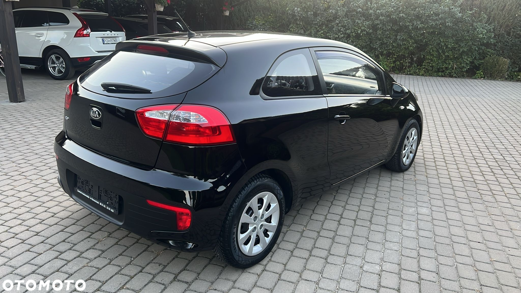 Kia Rio 1.2 L - 13