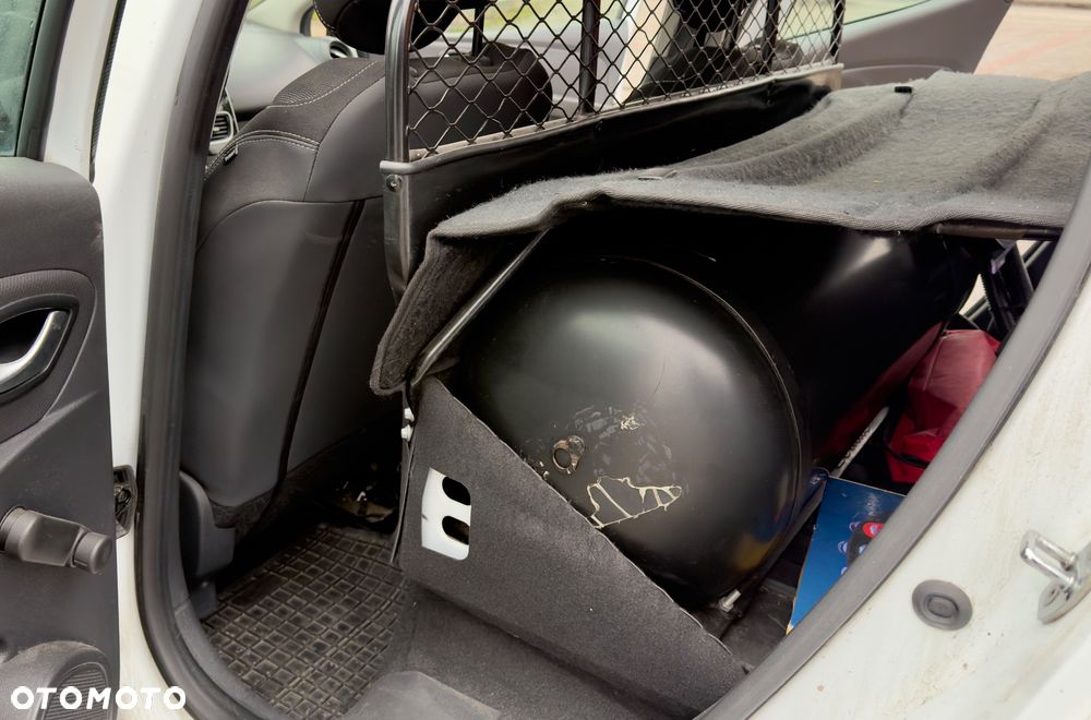 Renault Clio 1.2 16V Life - 8