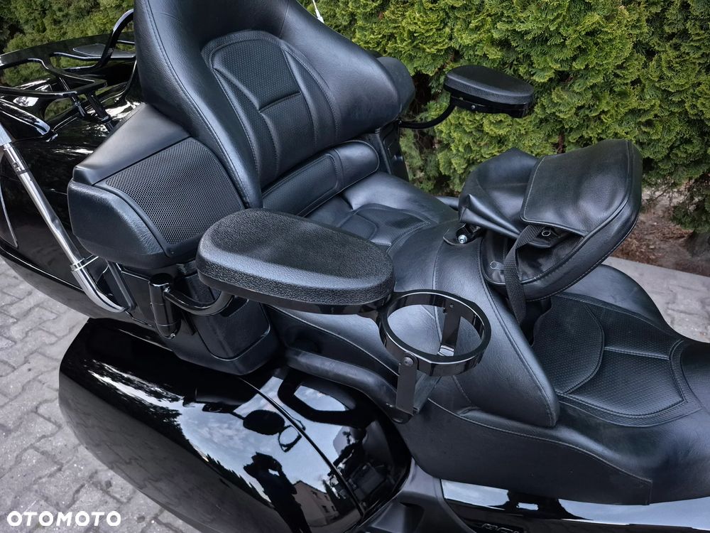 Honda GL - 32