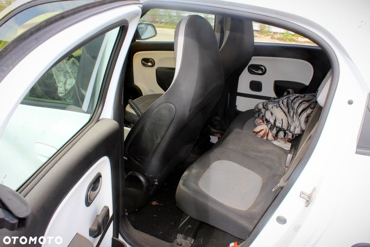 Renault Twingo III 2019 1.0SCE B4D403 HB5D (MASKA, ZDERZAK, LAMPA, BŁOTNIK, DRZWI, SZYBA, FOTEL) - 7