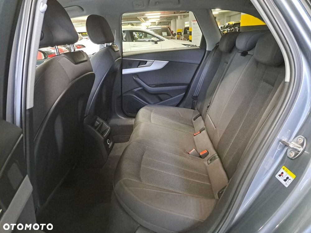 Audi A4 Avant 2.0 TDI Quattro S tronic - 11