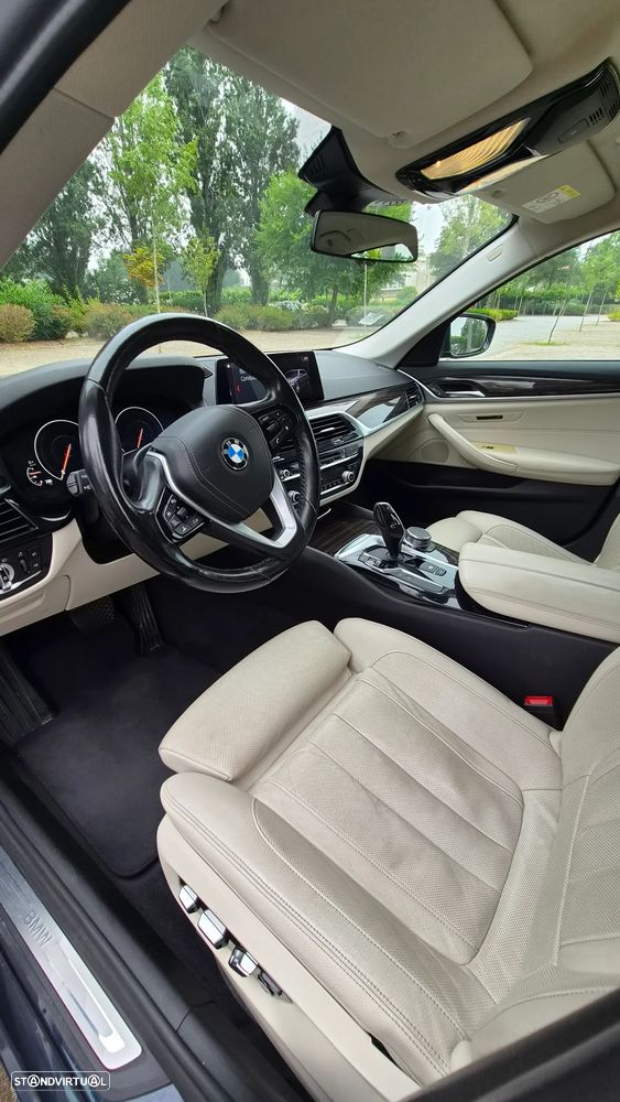 BMW 520 d xDrive Line Luxury Auto — fotografia 9