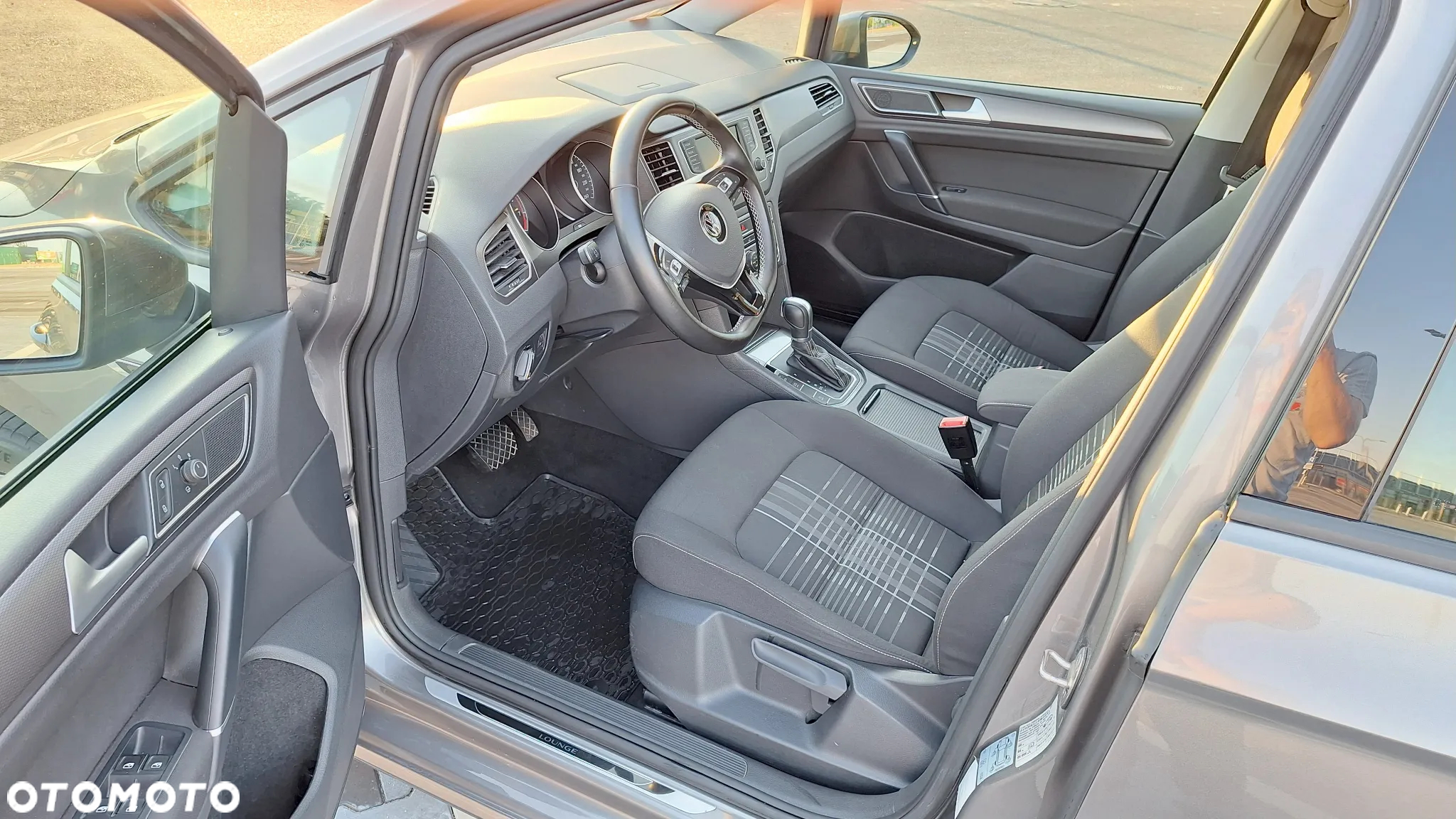 Volkswagen Golf Sportsvan 1.4 TSI BlueMotion Technology DSG Lounge - 8