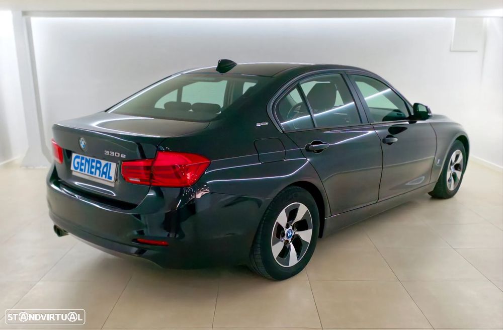 BMW 330 e iPerformance Advantage - 3