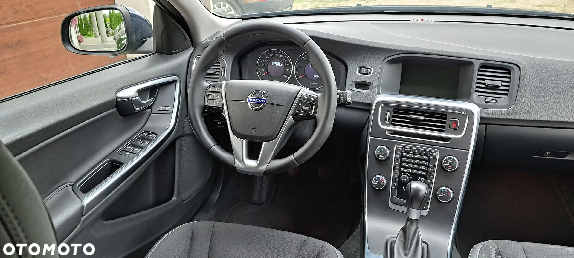 Volvo V60 D2 Momentum - 13