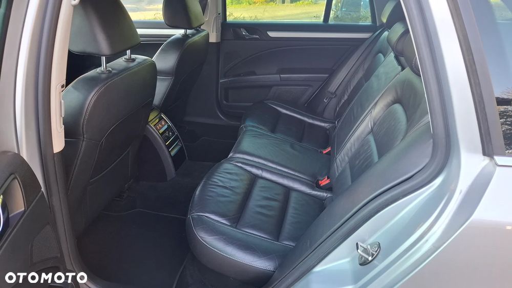 Skoda Superb 2.0 TDI DSG Exclusive - 13