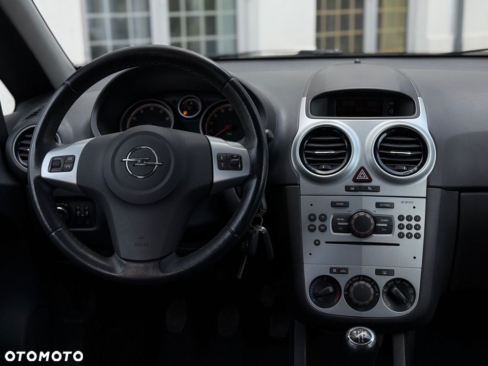 Opel Corsa 1.2 16V Cosmo - 13