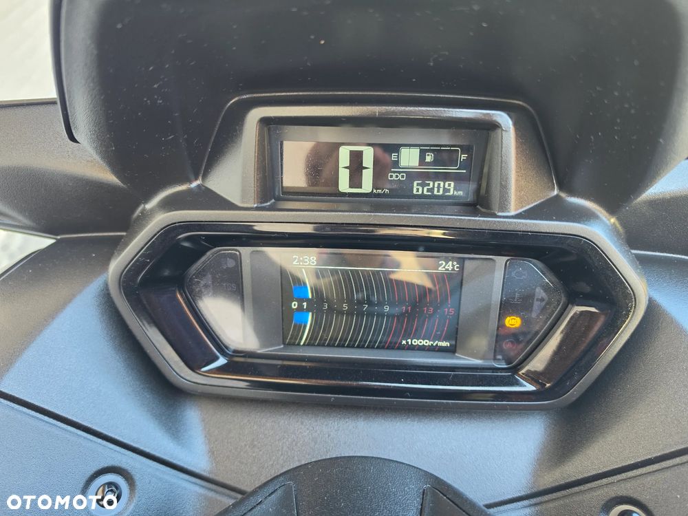 Yamaha X-max - 14
