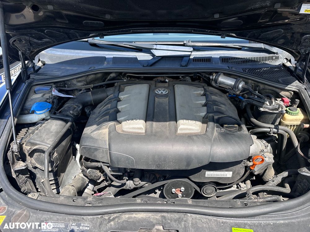 Volkswagen Touareg - 28