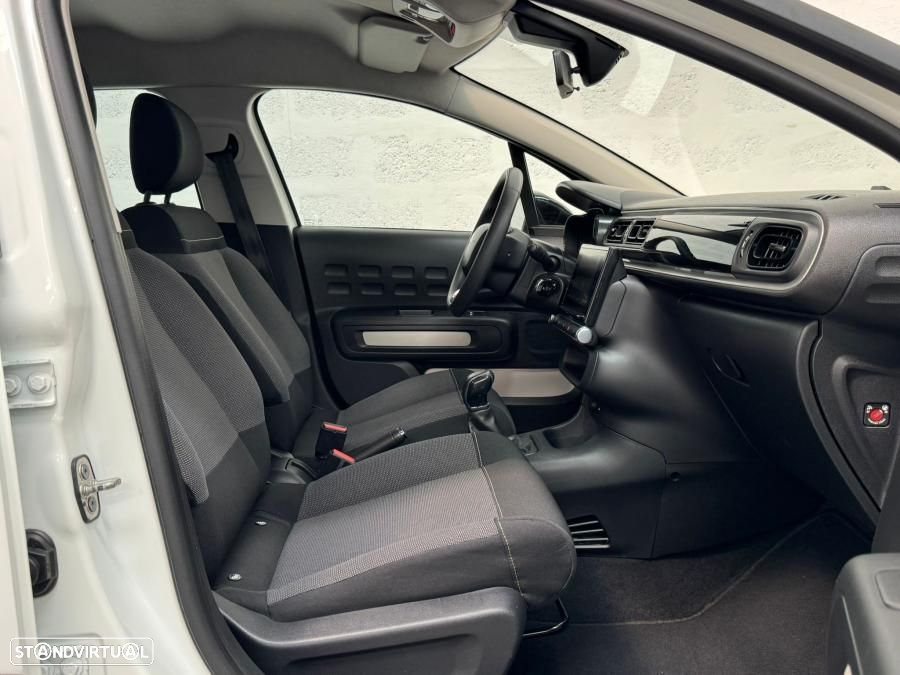 Citroën C3 1.2 PureTech Shine - 33