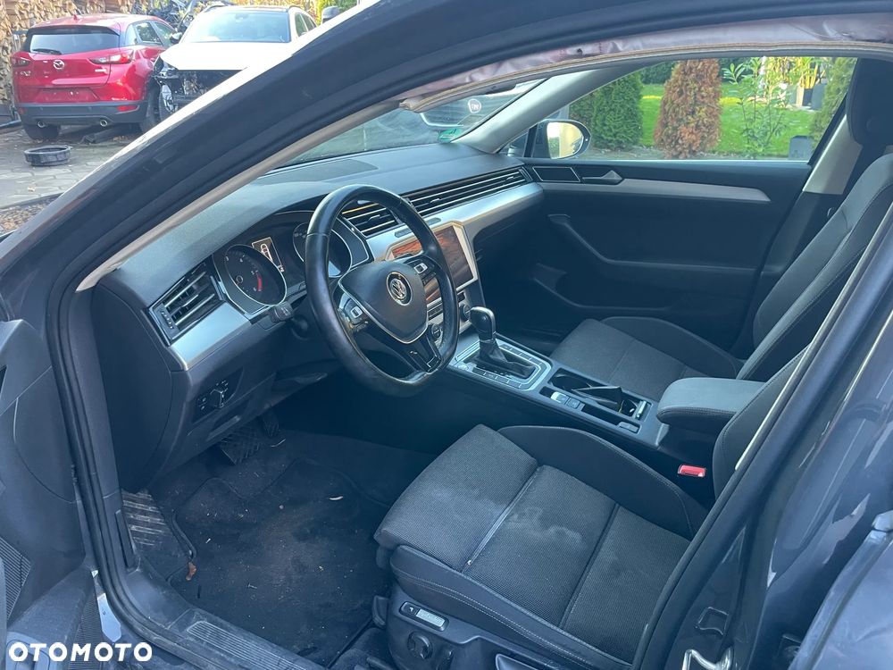 Volkswagen Passat 2.0 TDI BMT Comfortline DSG - 10