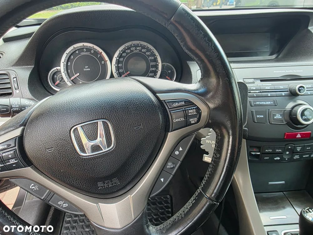 Honda Accord 2.0 Executive - 12