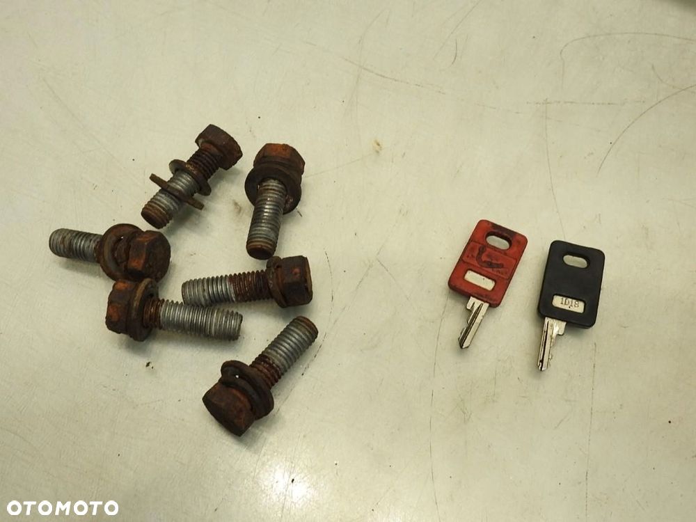 HAK HOLOWNICZY CHRYSLER 300C KOMBI 82209387AB - 7
