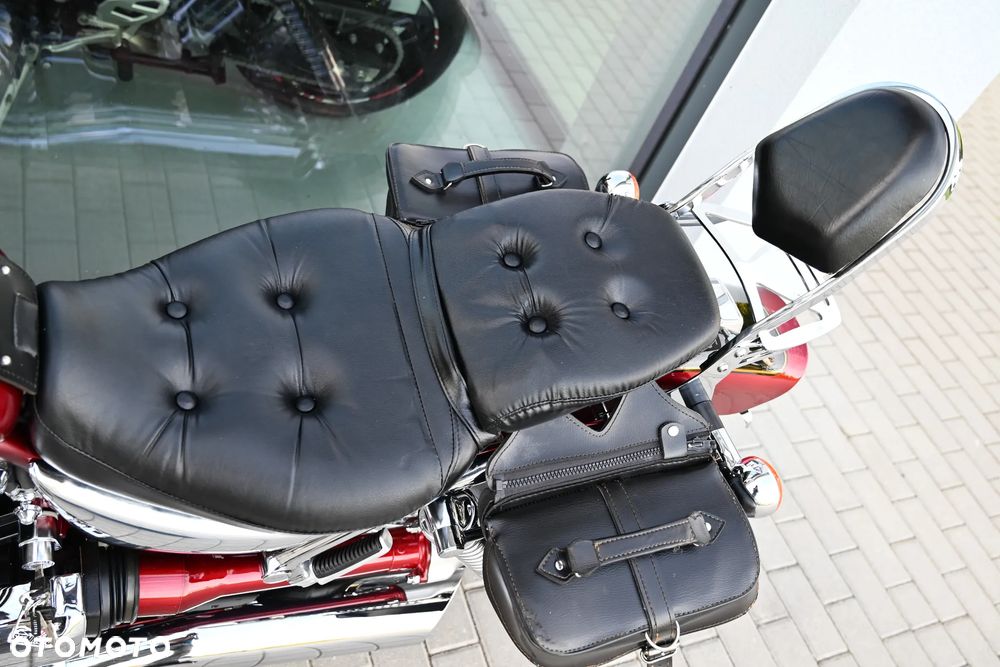 Suzuki Intruder - 34