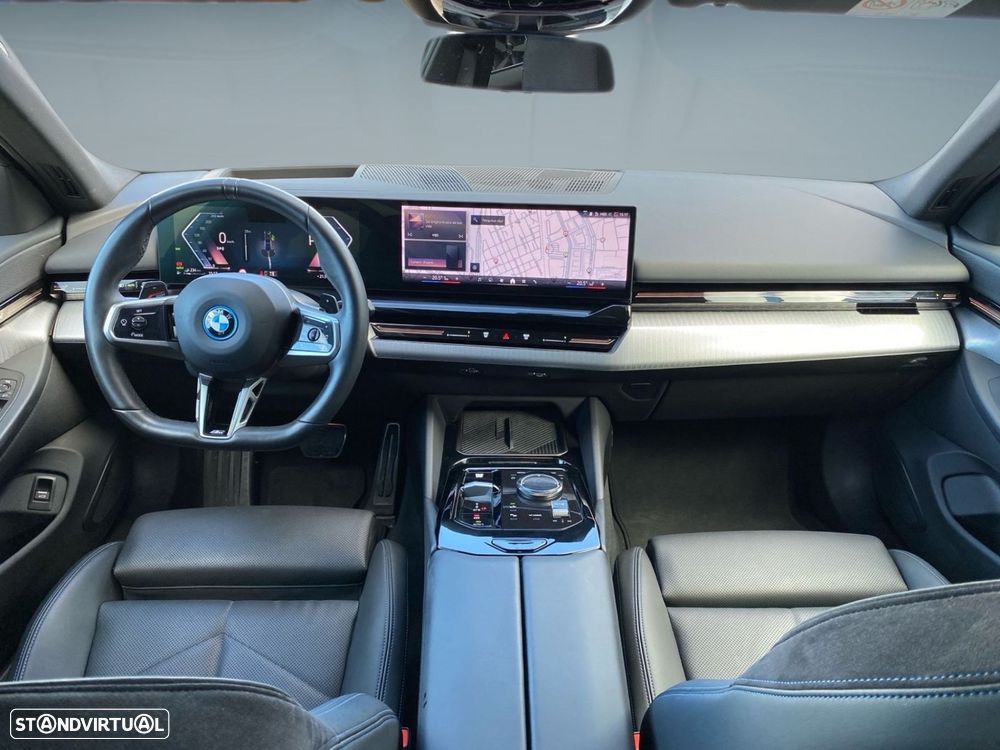 BMW 530 e Pack Desportivo M - 5