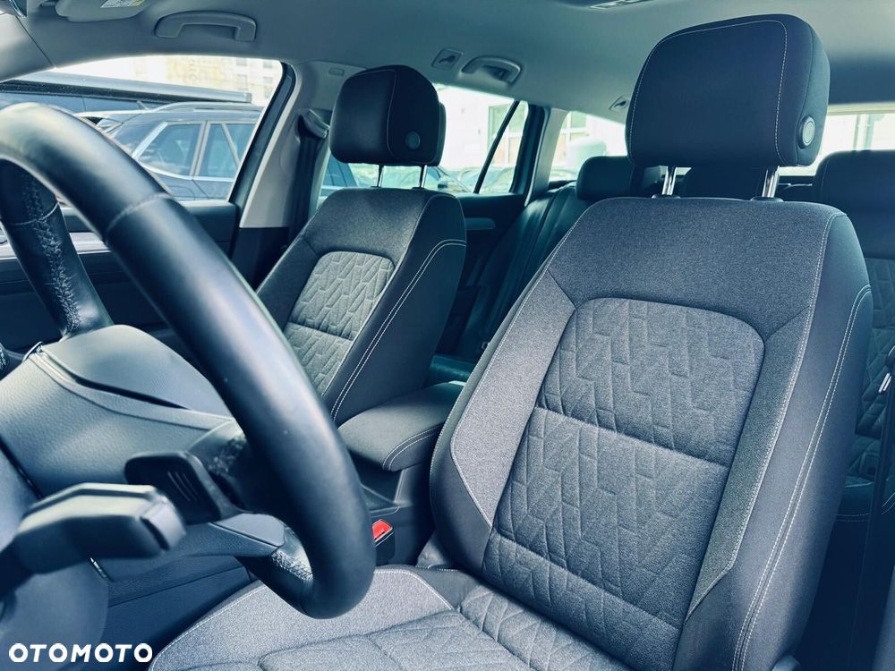 Volkswagen Passat 2.0 TDI SCR DSG Business - 12