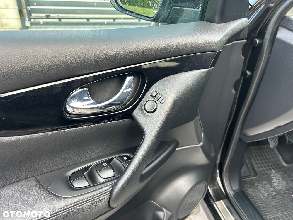Nissan Qashqai 1.2 DIG-T N-Connecta - 17