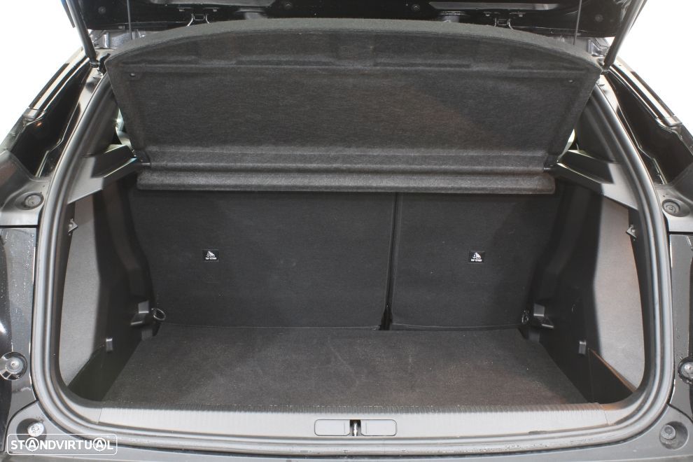 Peugeot 2008 1.2 PureTech Active Pack - 24