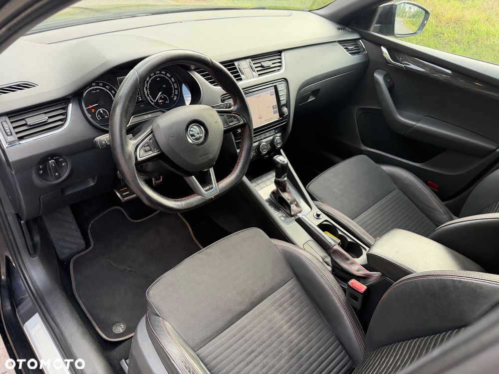 Skoda Octavia 2.0 TDI DSG RS - 13