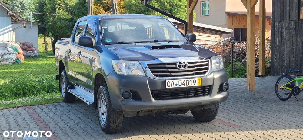 Toyota Hilux 4x4 Double Cab - 18