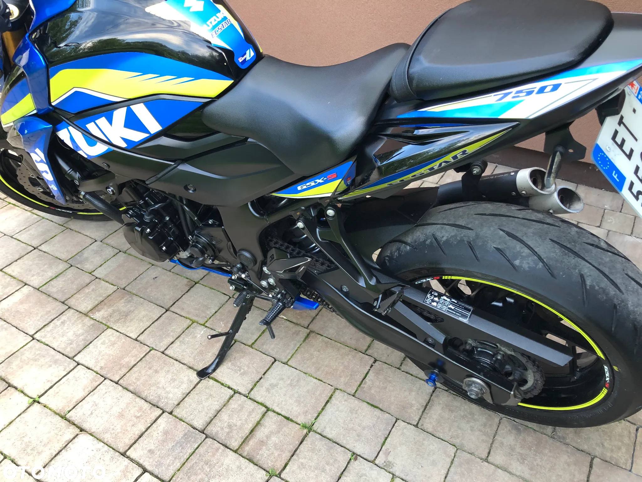Suzuki GSX-R - 6