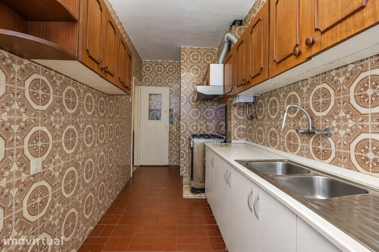 Apartamento T3 com 86m2 na Av. da Aviação Portuguesa. Sala ampla, 2 w. - Grande imagem: 4/18
