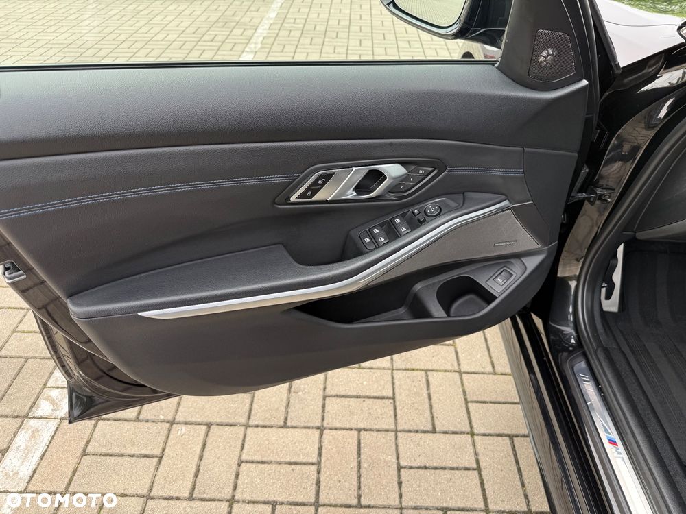 BMW Seria 3 320d xDrive MHEV M Sport sport - 16