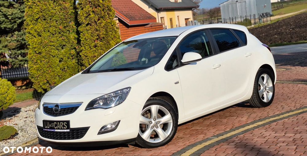 Opel Astra 1.4 ecoFLEX Cosmo - 1