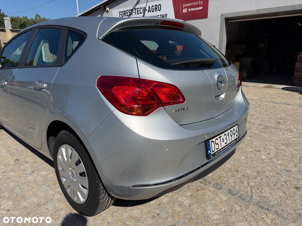 Opel Astra 1.4 Turbo - 13