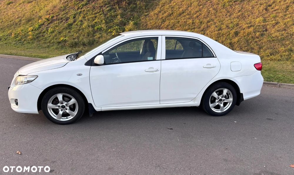 Toyota Corolla 1.6 VVT-i Luna Start - 2