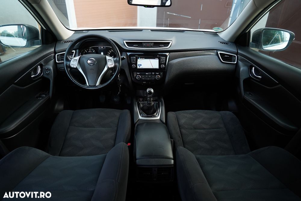 Nissan X-Trail 1.6 dCi ALL-MODE 4x4i N-Connecta - 4