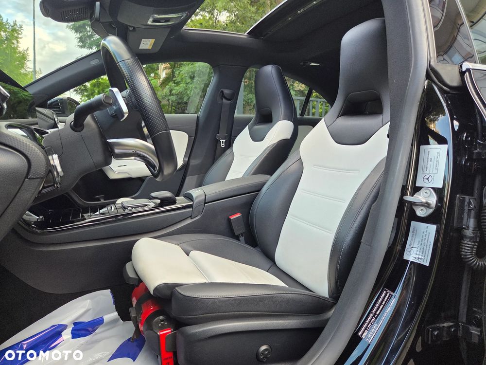Mercedes-Benz CLA 220 4-Matic AMG Line 7G-DCT - 26