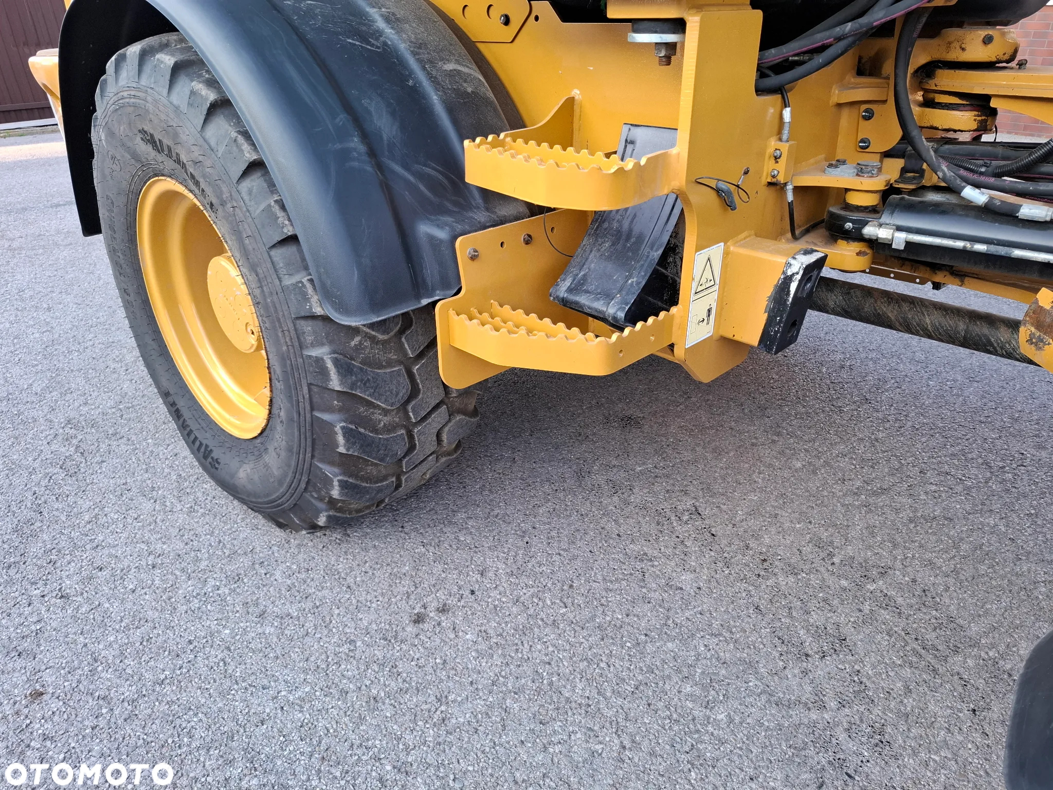 Caterpillar CAT 908 M - 19