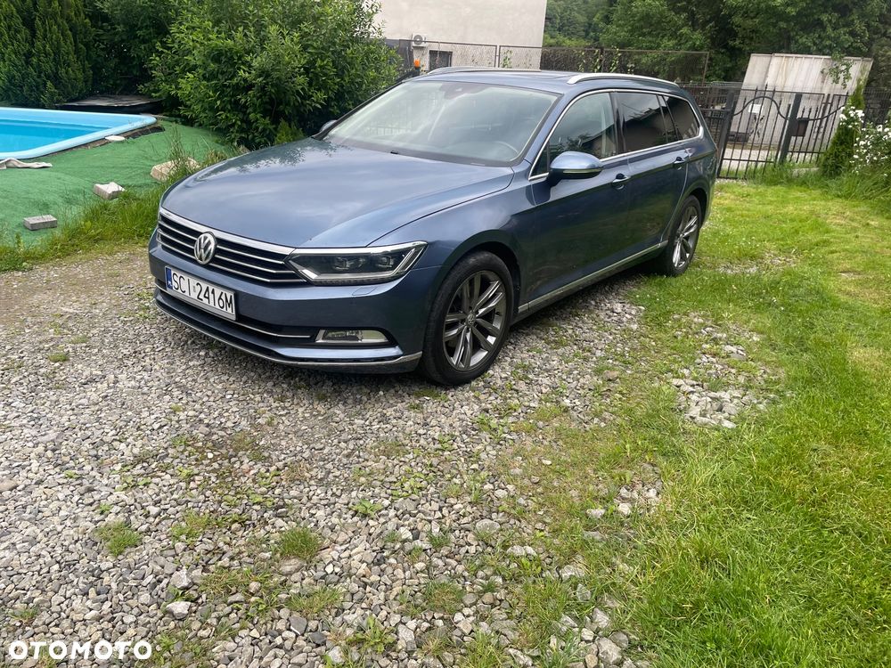 Volkswagen Passat - 1