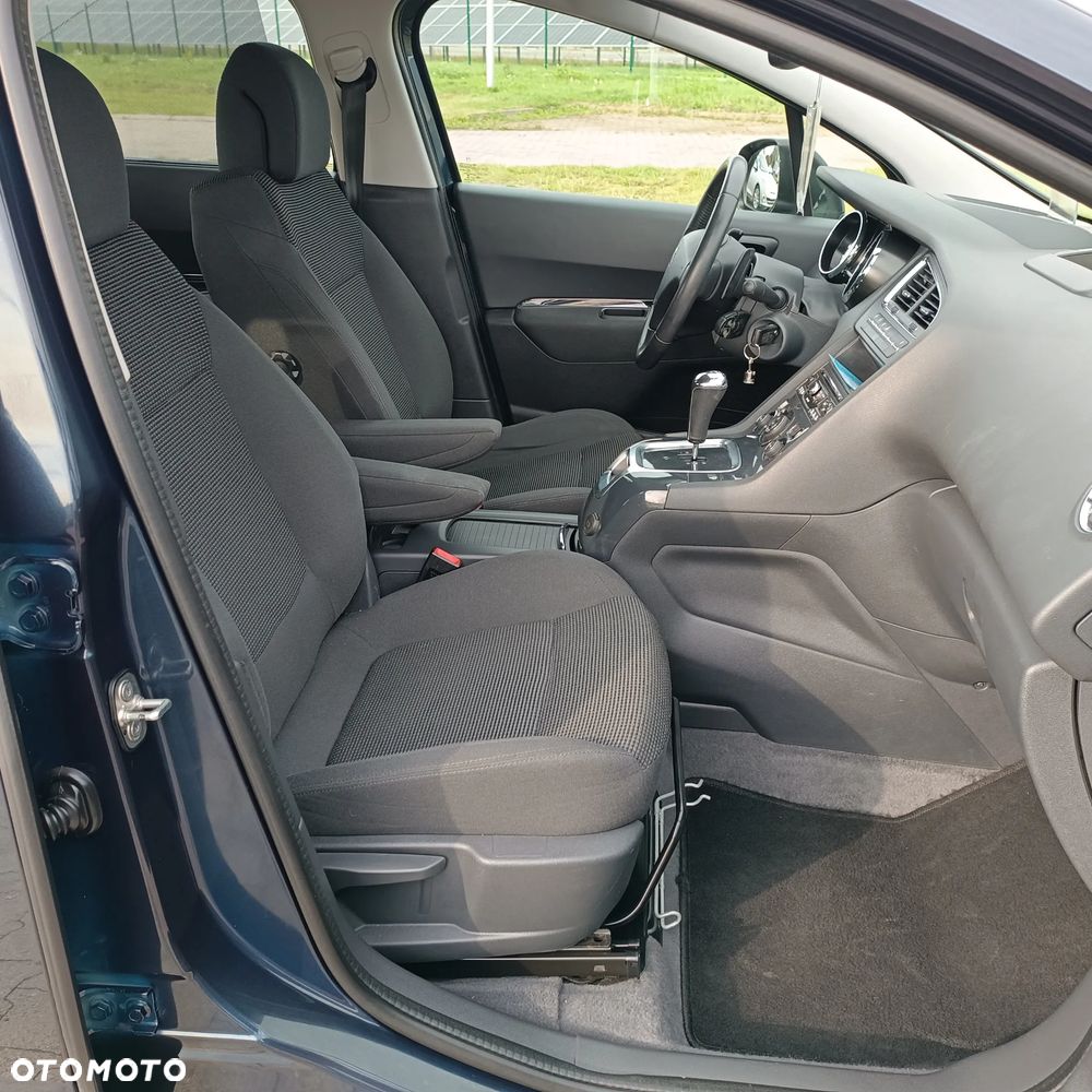 Peugeot 5008 e-HDI 115 ETG6 Stop&Start Business-Line - 24