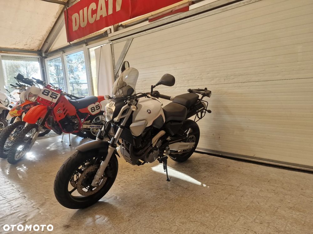Yamaha MT - 16