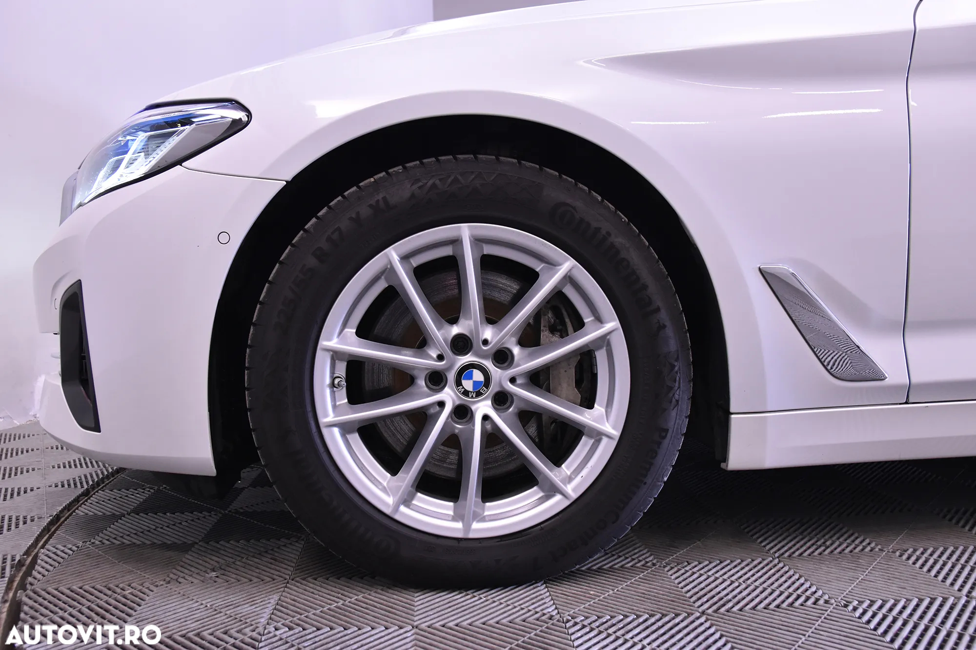 BMW Seria 5 530d xDrive Aut. - 13