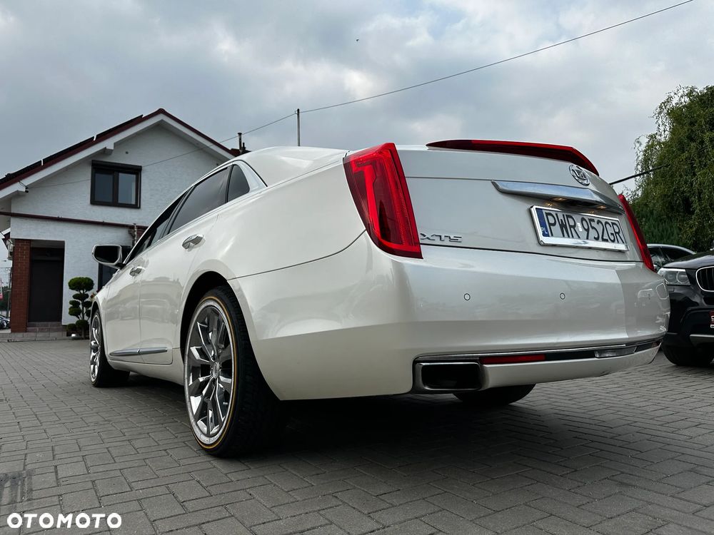 Cadillac XTS - 31
