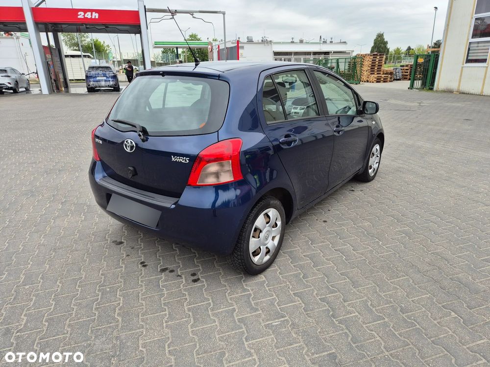 Toyota Yaris - 6