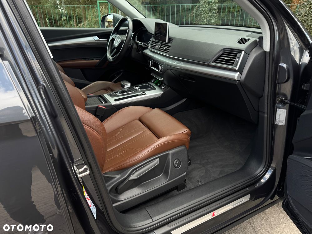 Audi Q5 50 TFSIe quattro S tronic S line business - 24
