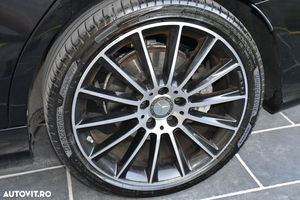 Mercedes-Benz C 220 d 4Matic T 7G-TRONIC AMG Line - 32