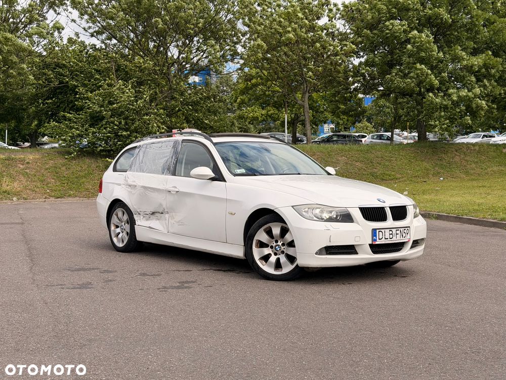 BMW Seria 3 318i - 3