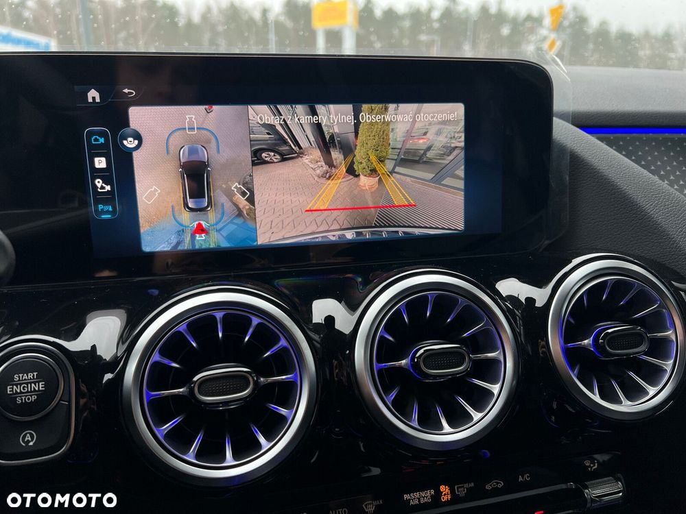 Mercedes-Benz GLA - 15