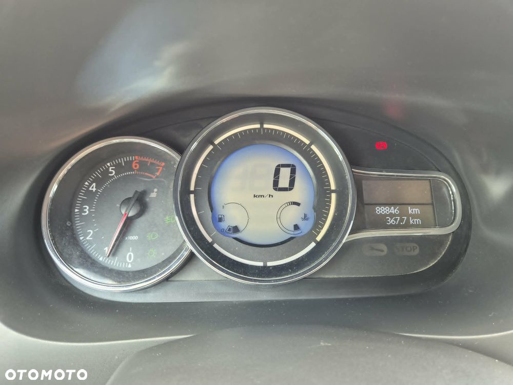 Renault Fluence 1.6 16V Life - 10