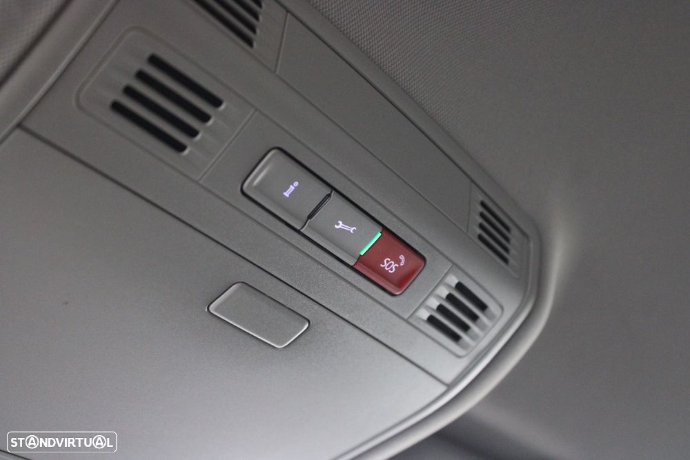 VW Passat Variant 2.0 TDI Business DSG - 33